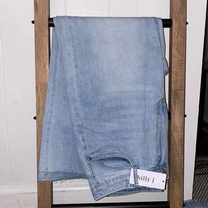 Wide Leg Light Wash Denim Jean | Brand New with Tags | Billy J Boutique